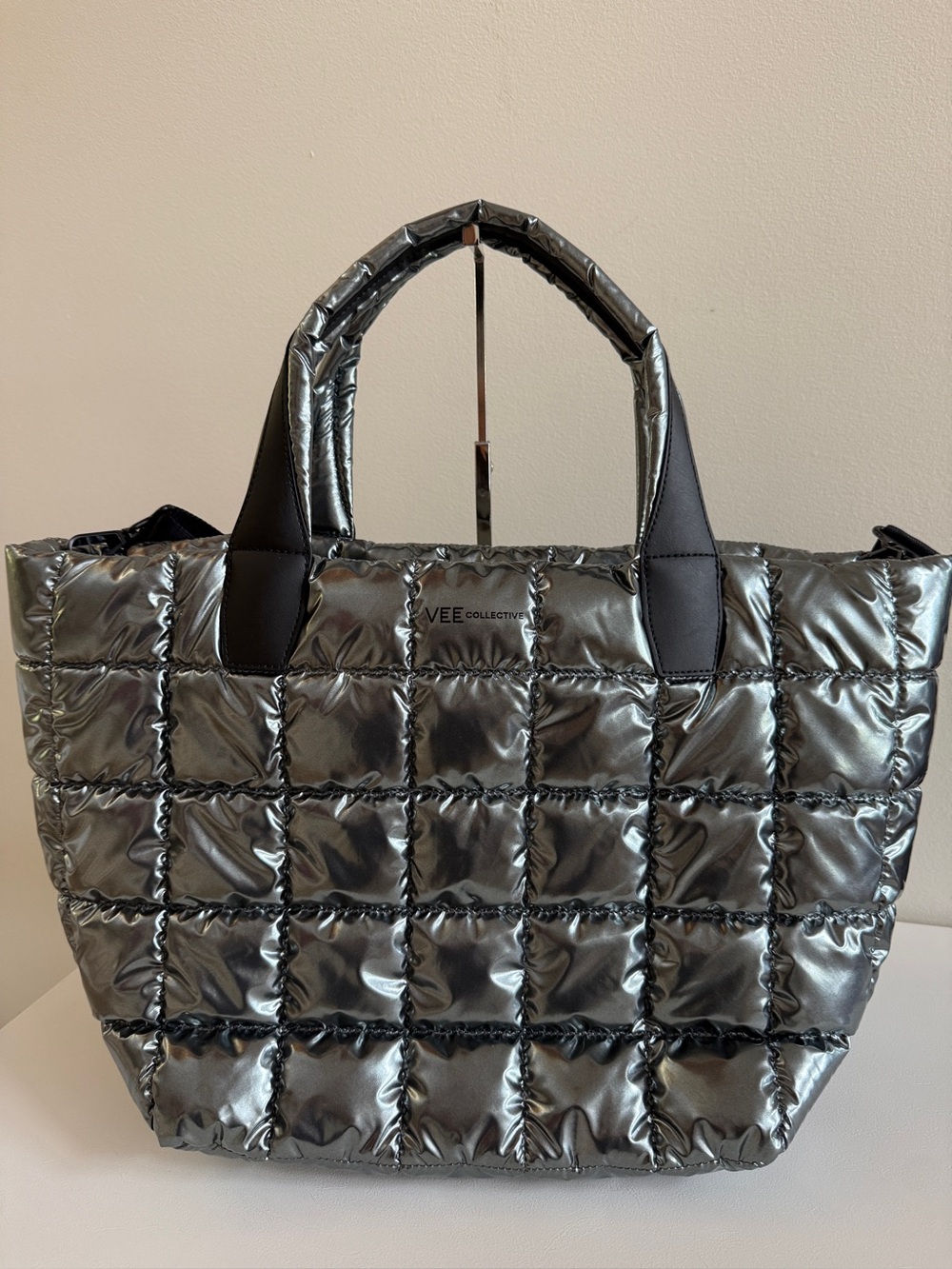 VEE COLLECTIVE Porter Quilted Tote Bag - Medium, Gadget Grey Metallic